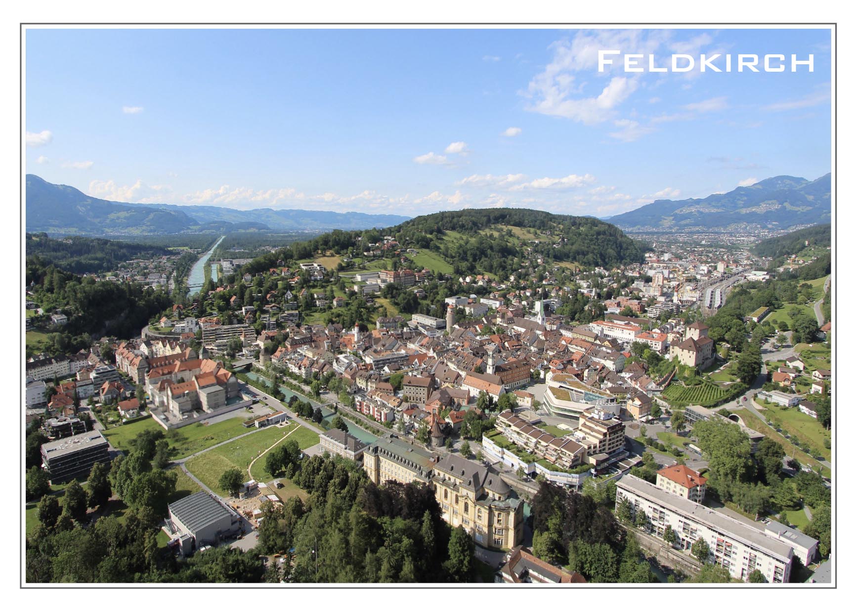 Die Stadt Feldkirch liegt am Ausgang des Illtals in der Ebene des Alpenrheins und grenzt an die Schweiz sowie an Liechtenstein. Vorarlberg, Österreich