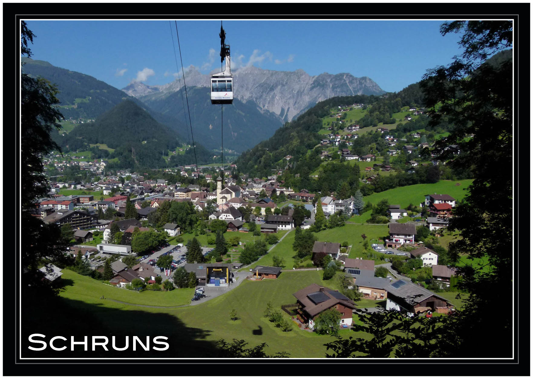 Schruns im Montafon gegen Zimba und Vandanser Steinwand, Vorarlberg, Österreich